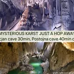 Lapis Črni Kal