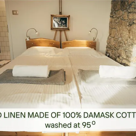 Kamniti Rob Bed & Breakfast